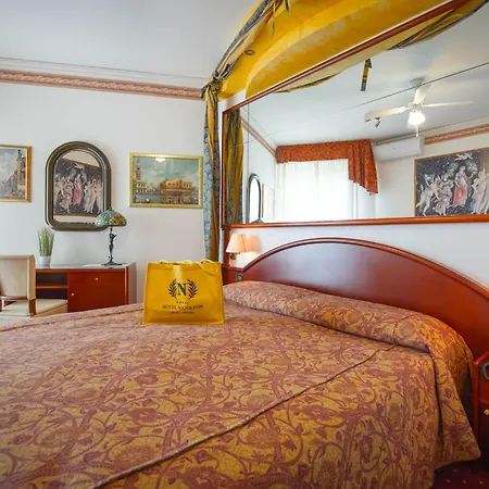 Hotel Napoleon 4*