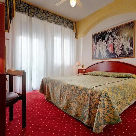 Napoleon Hotel 4*